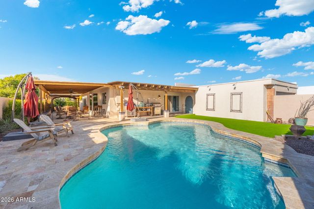 2011 E LOMA VISTA Drive, Tempe, AZ 85282