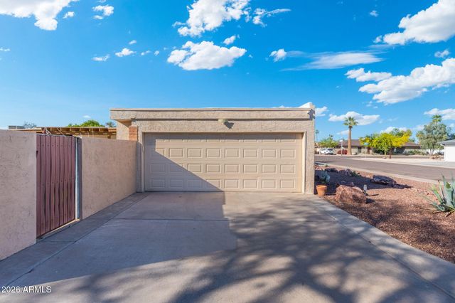 2011 E LOMA VISTA Drive, Tempe, AZ 85282