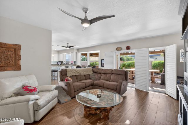 2011 E LOMA VISTA Drive, Tempe, AZ 85282