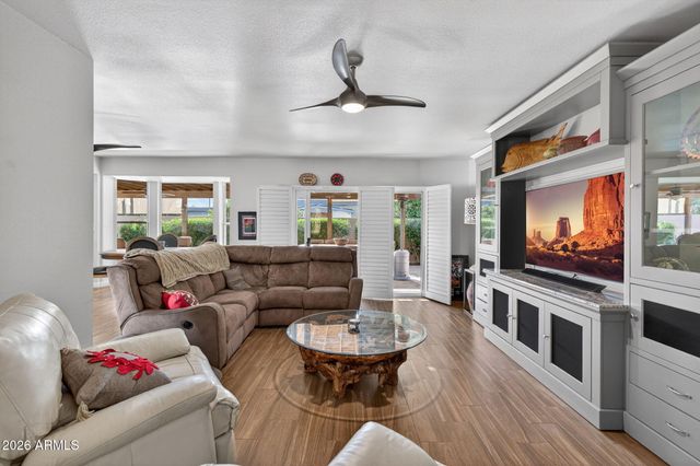 2011 E LOMA VISTA Drive, Tempe, AZ 85282