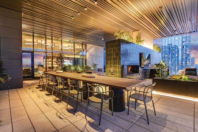 610 Davis ST 1805, Austin, TX 78701