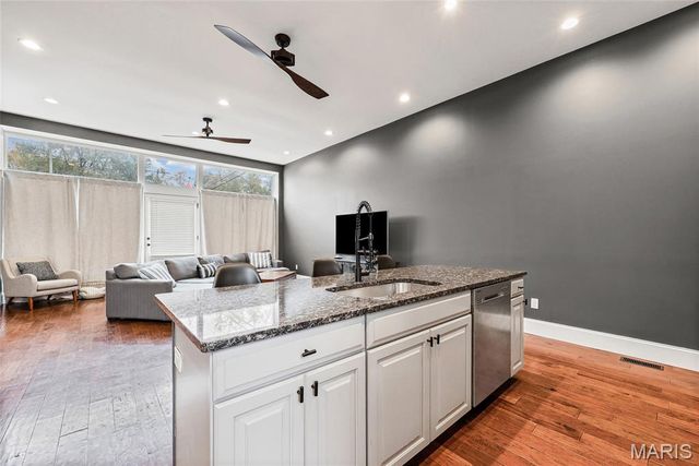 4418 Connecticut Street, St Louis, MO 63116