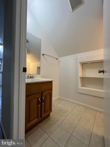 505 S HIGHLAND ST, Arlington, VA 22204