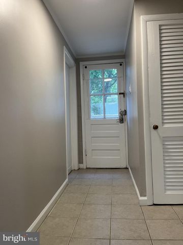 505 S HIGHLAND ST, Arlington, VA 22204