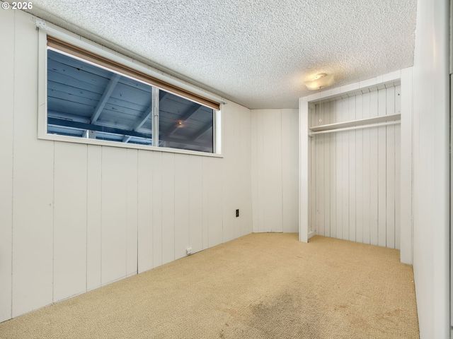 560 S Downing St, Seaside, OR 97138