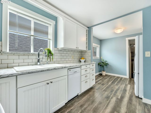 560 S Downing St, Seaside, OR 97138