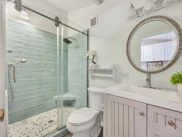 560 S Downing St, Seaside, OR 97138