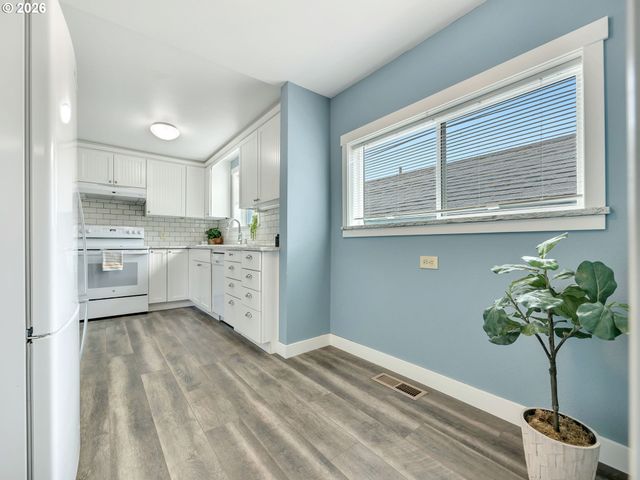 560 S Downing St, Seaside, OR 97138
