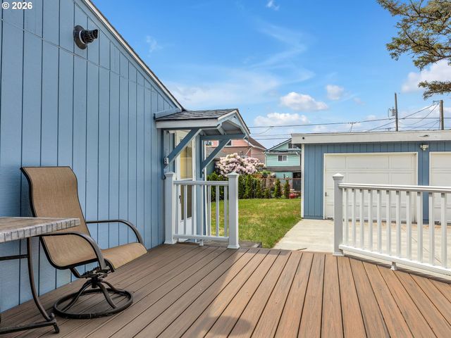 560 S Downing St, Seaside, OR 97138