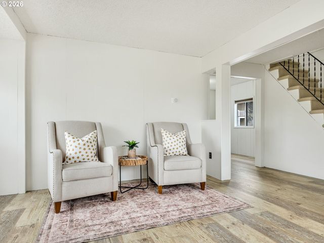 560 S Downing St, Seaside, OR 97138