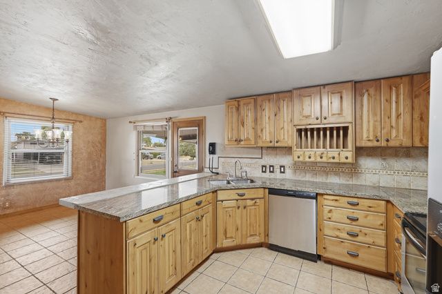 1531 W OLIVE ST, Taylorsville, UT 84123