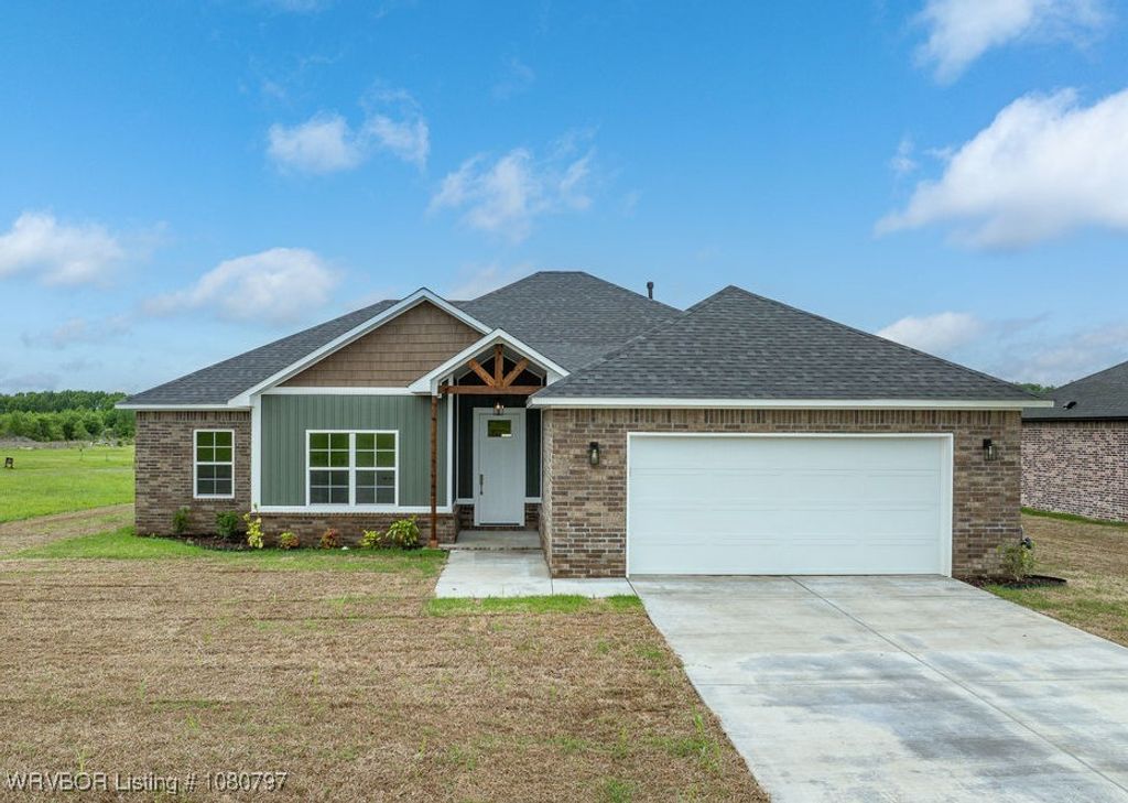 1317 Big Oak Drive, Alma, AR 72921