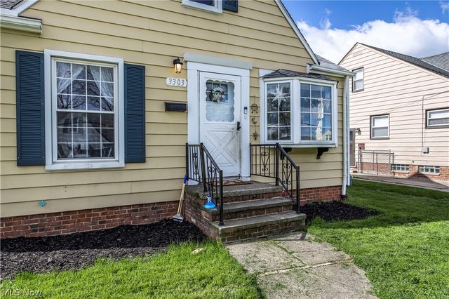 3303 Liggett Drive, Parma, OH 44134