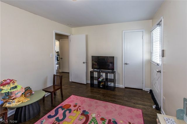 3303 Liggett Drive, Parma, OH 44134