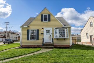 3303 Liggett Drive, Parma, OH 44134