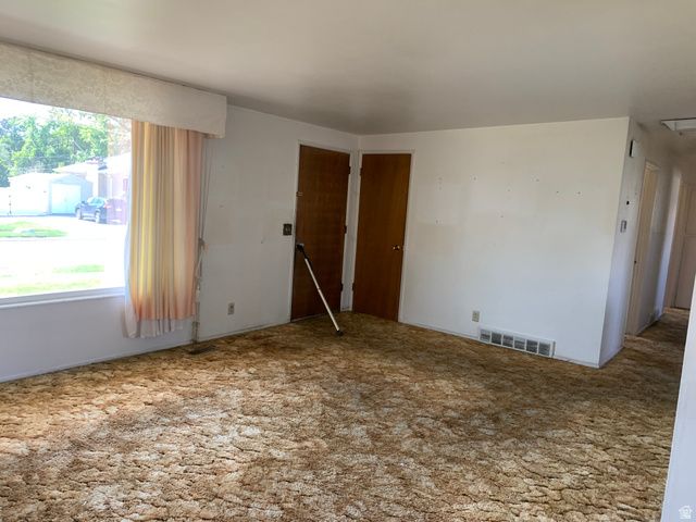 5135 S 1000 E, Murray, UT 84117