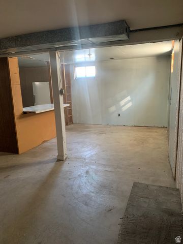 5135 S 1000 E, Murray, UT 84117