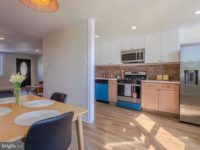 520 RIVELY AVE, Glenolden, PA 19036