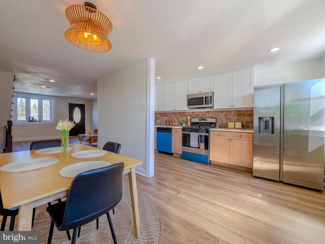 520 RIVELY AVE, Glenolden, PA 19036