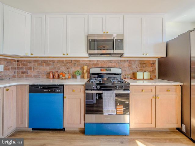 520 RIVELY AVE, Glenolden, PA 19036