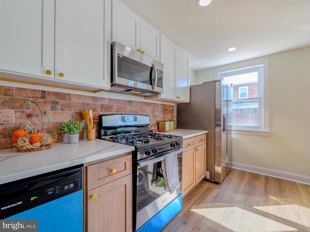 520 RIVELY AVE, Glenolden, PA 19036