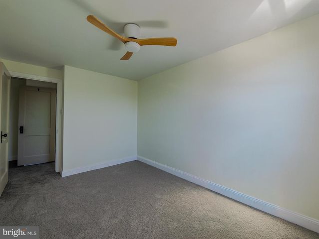 520 RIVELY AVE, Glenolden, PA 19036