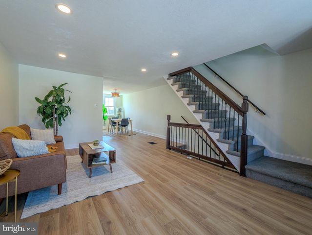 520 RIVELY AVE, Glenolden, PA 19036