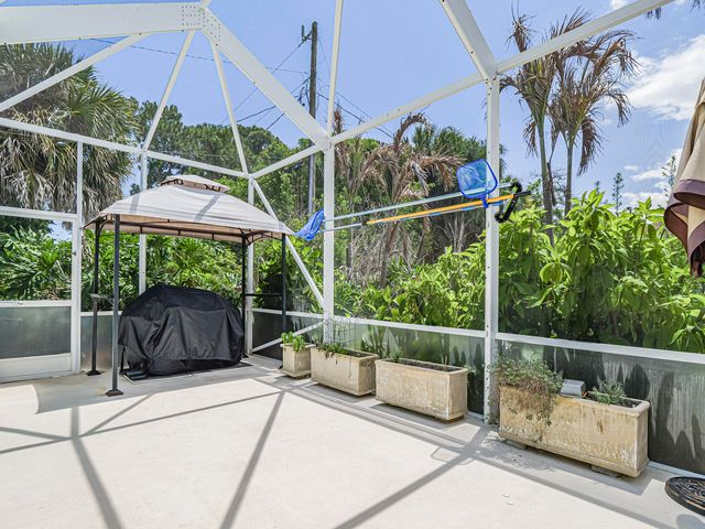 1155 SW 18th St Street SW, Vero Beach, FL 32962