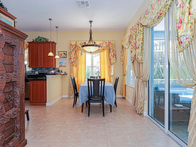 1155 SW 18th St Street SW, Vero Beach, FL 32962