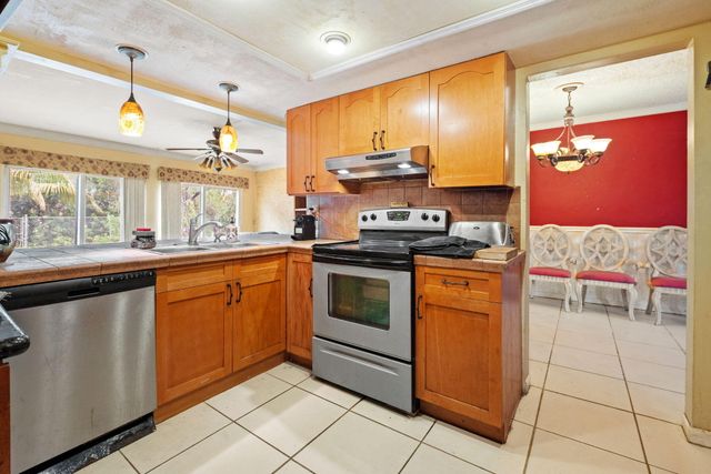 10805 NW 40th Street, Coral Springs, FL 33065