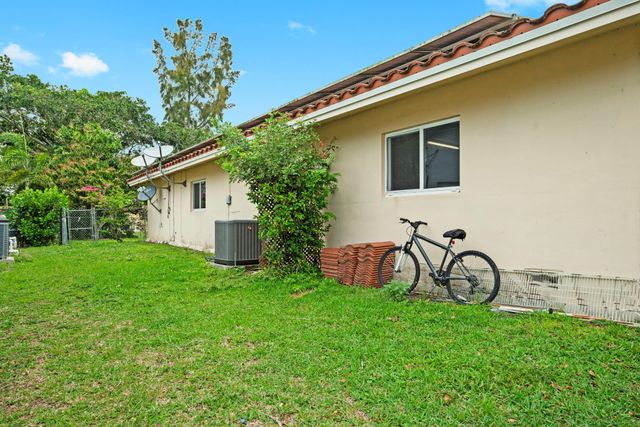 10805 NW 40th Street, Coral Springs, FL 33065