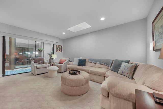 209 Bouquet Canyon Drive, Palm Desert, CA 92211