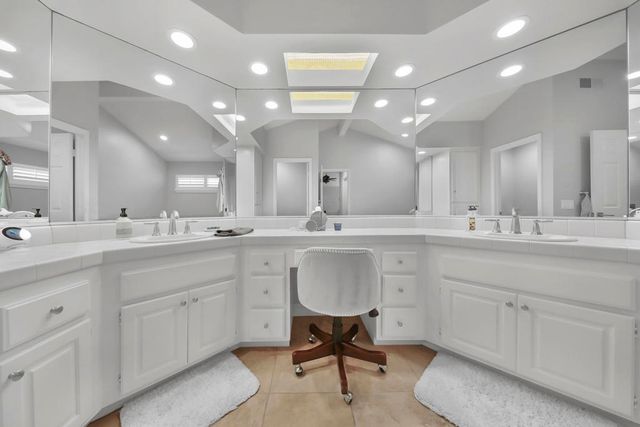 209 Bouquet Canyon Drive, Palm Desert, CA 92211