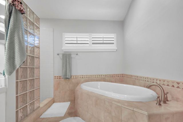 209 Bouquet Canyon Drive, Palm Desert, CA 92211