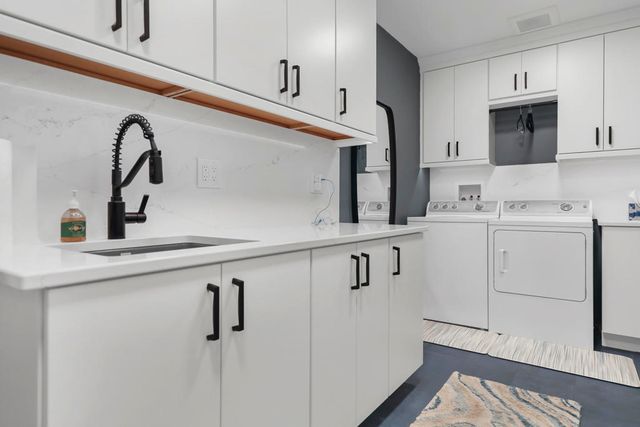 209 Bouquet Canyon Drive, Palm Desert, CA 92211