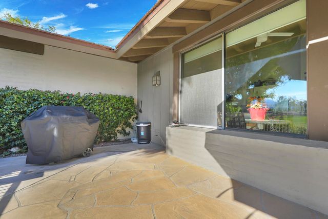 209 Bouquet Canyon Drive, Palm Desert, CA 92211
