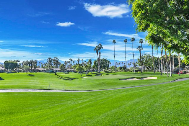 209 Bouquet Canyon Drive, Palm Desert, CA 92211