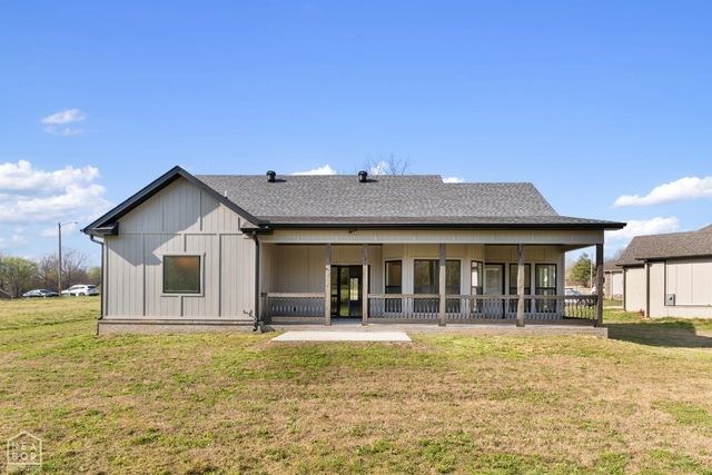 28 Sisney Drive, Ash Flat, AR 72513