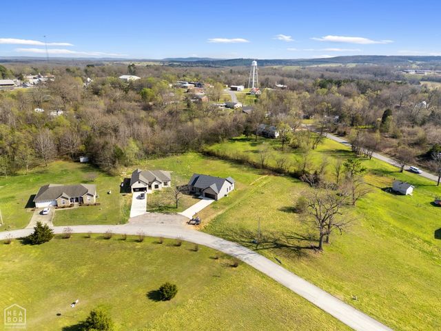 28 Sisney Drive, Ash Flat, AR 72513