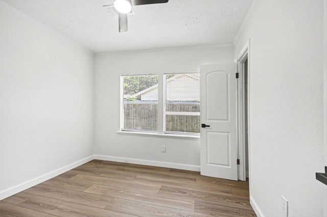 3009 Rust Avenue, Texas City, TX 77590