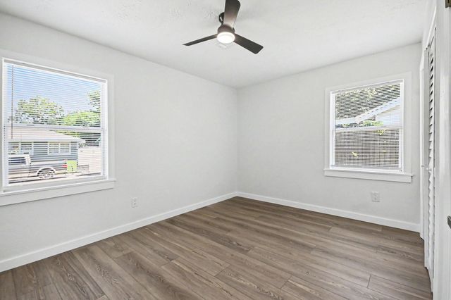 3009 Rust Avenue, Texas City, TX 77590