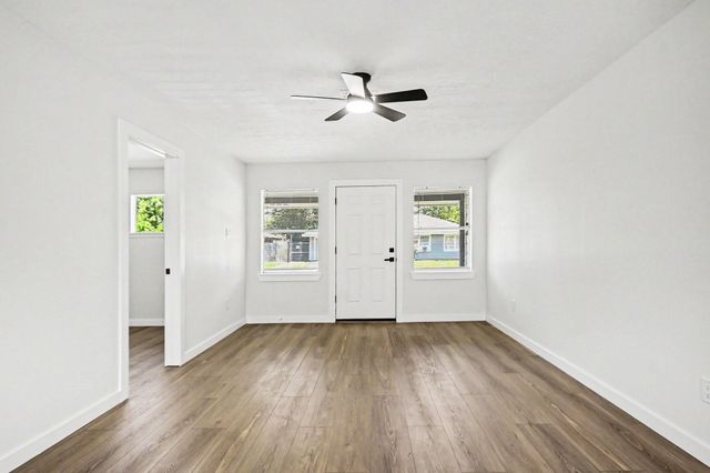 3009 Rust Avenue, Texas City, TX 77590