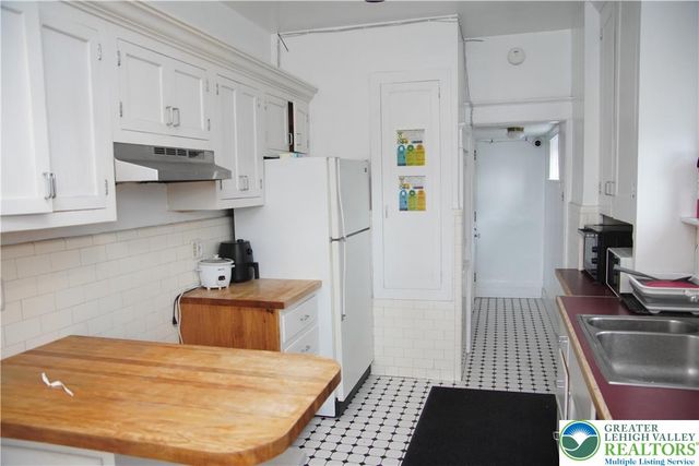 1831 Hamilton, Allentown City, PA 18104