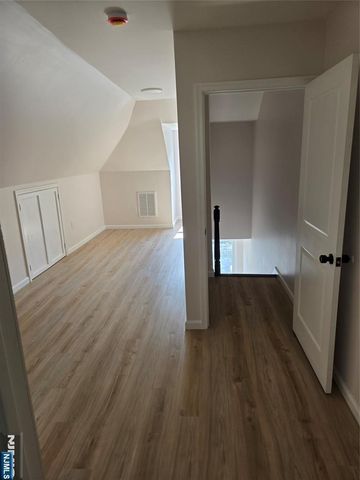 285 W Palisade Avenue, Englewood, NJ 07631