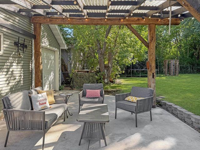 713 S MASON STREET, Appleton, WI 54914