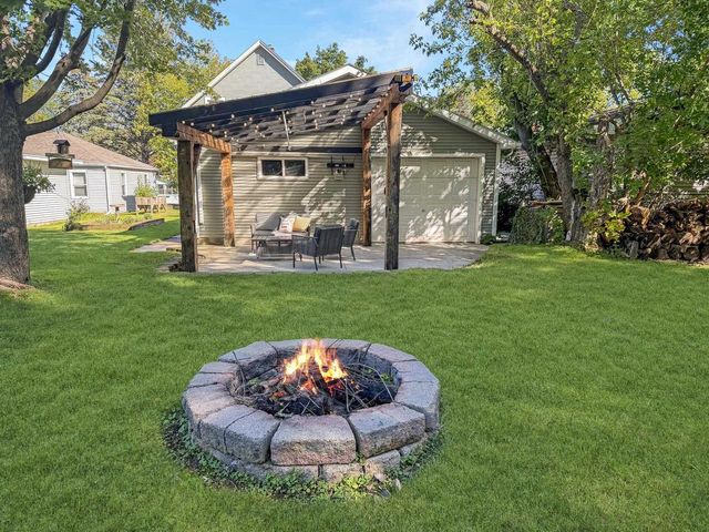 713 S MASON STREET, Appleton, WI 54914