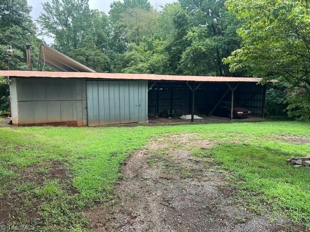 1008 Willard Drive, Yadkinville, NC 27055