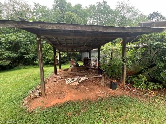 1008 Willard Drive, Yadkinville, NC 27055
