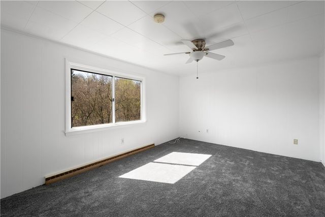 912 Hillsboro St, Sheraden, PA 15204