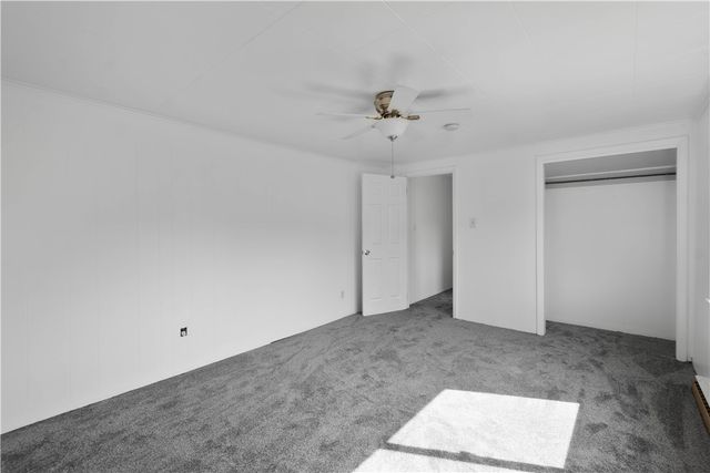 912 Hillsboro St, Sheraden, PA 15204
